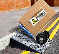 רמפה PVC למדרכה