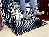 רמפה PVC שחורה עם חיזוקים